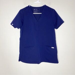 Figs Casma Three Pocket Scrub Top Navy Size S